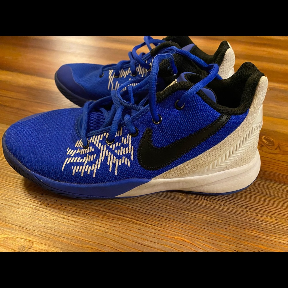 Nike Kyrie Flytrap